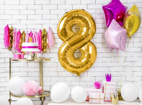dekoracja-na-jubileusz-zloty-balon-cyfra-8.jpg