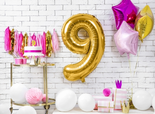 dekoracja-na-jubileusz-zloty-balon-cyfra-9.jpg