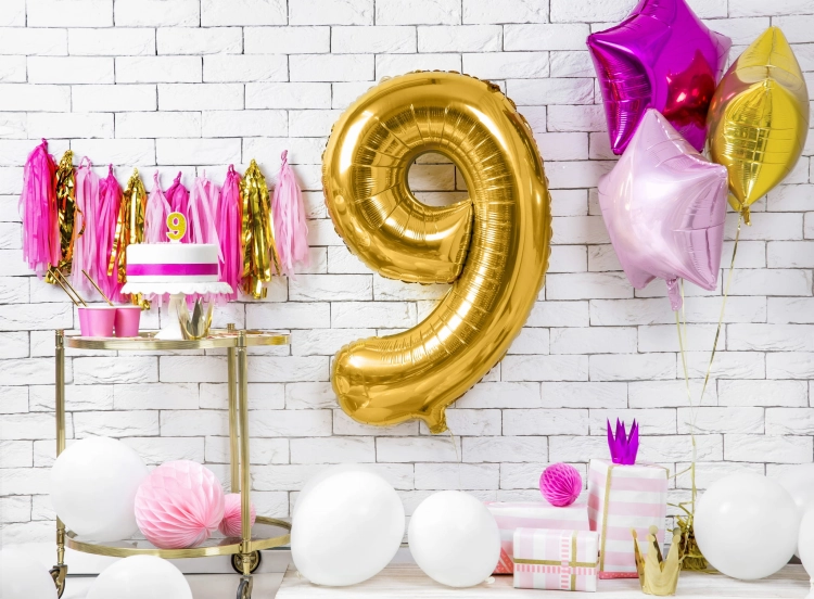 dekoracja-na-jubileusz-zloty-balon-cyfra-9.jpg